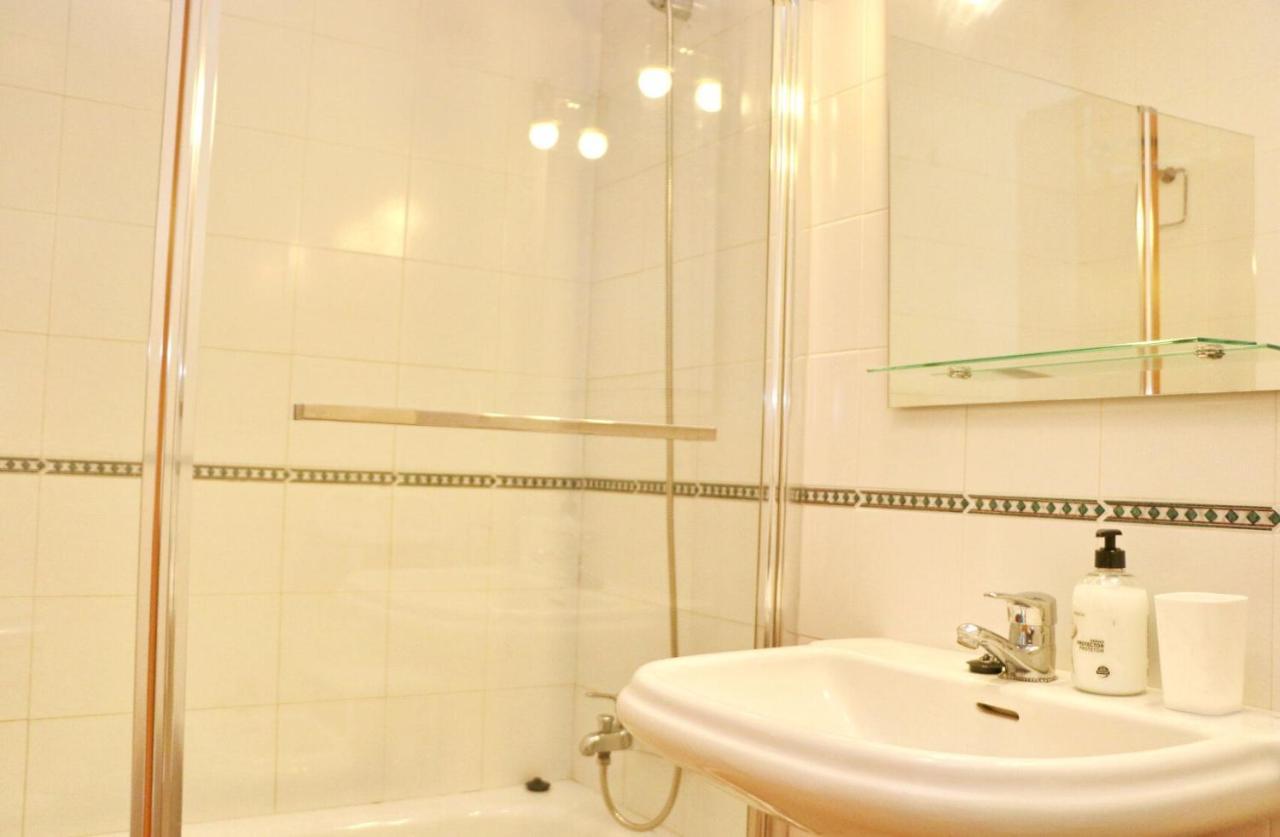 Apartamento Bateles โกนิล เด ลาฟรอนเตรา ภายนอก รูปภาพ