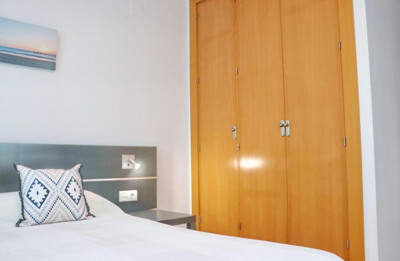 Apartamento Bateles โกนิล เด ลาฟรอนเตรา ภายนอก รูปภาพ