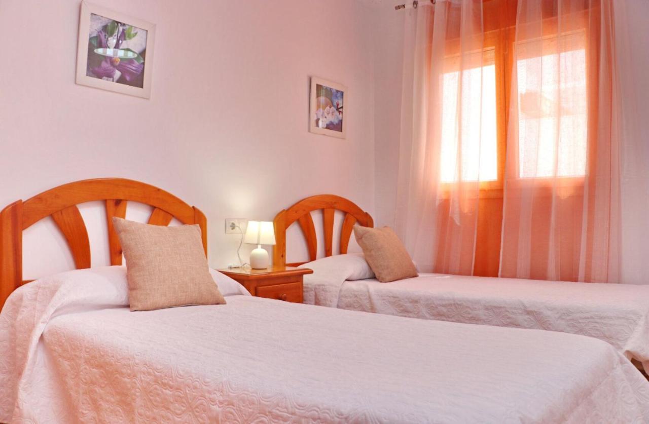 Apartamento Bateles โกนิล เด ลาฟรอนเตรา ภายนอก รูปภาพ